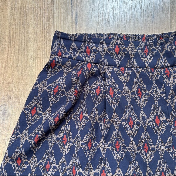 Lush Patterned High Waisted Flowy Shorts - Picture 2 of 5